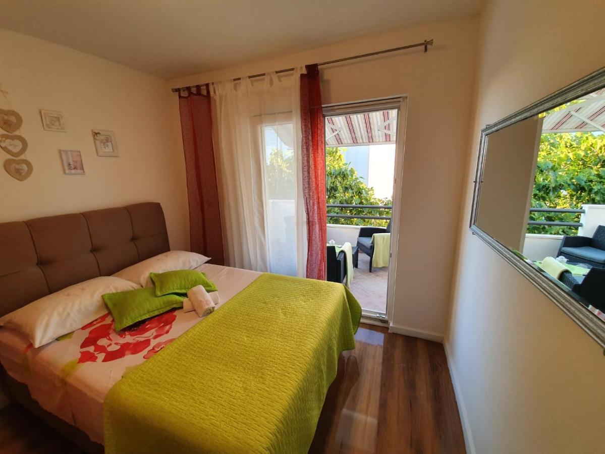 Apartmani Mara Rogoznica 罗戈兹尼察 外观 照片
