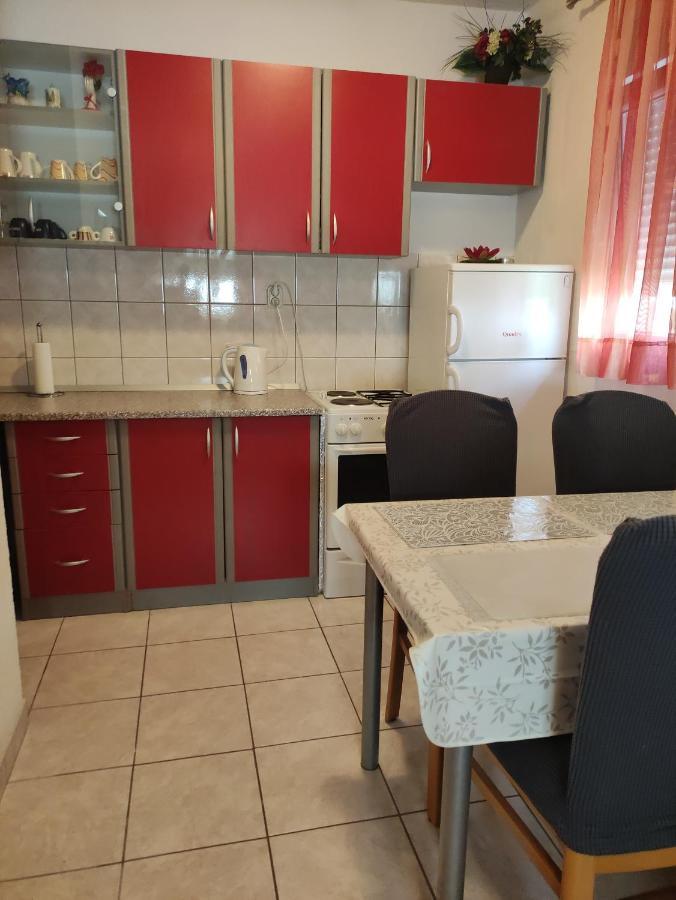 Apartmani Mara Rogoznica 罗戈兹尼察 外观 照片