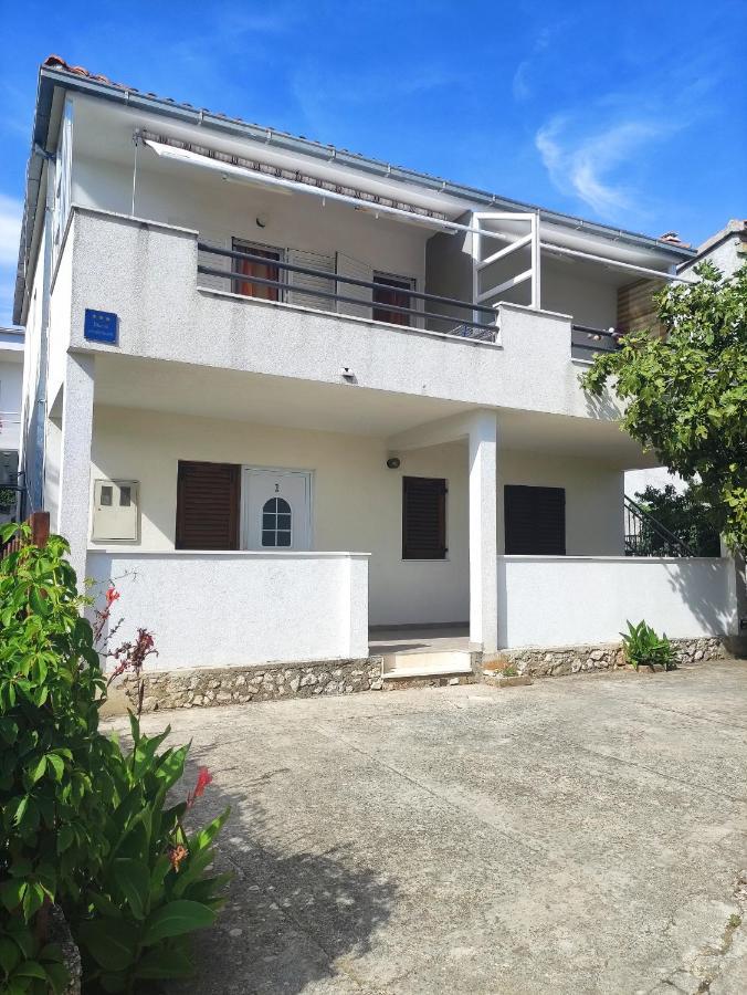 Apartmani Mara Rogoznica 罗戈兹尼察 外观 照片