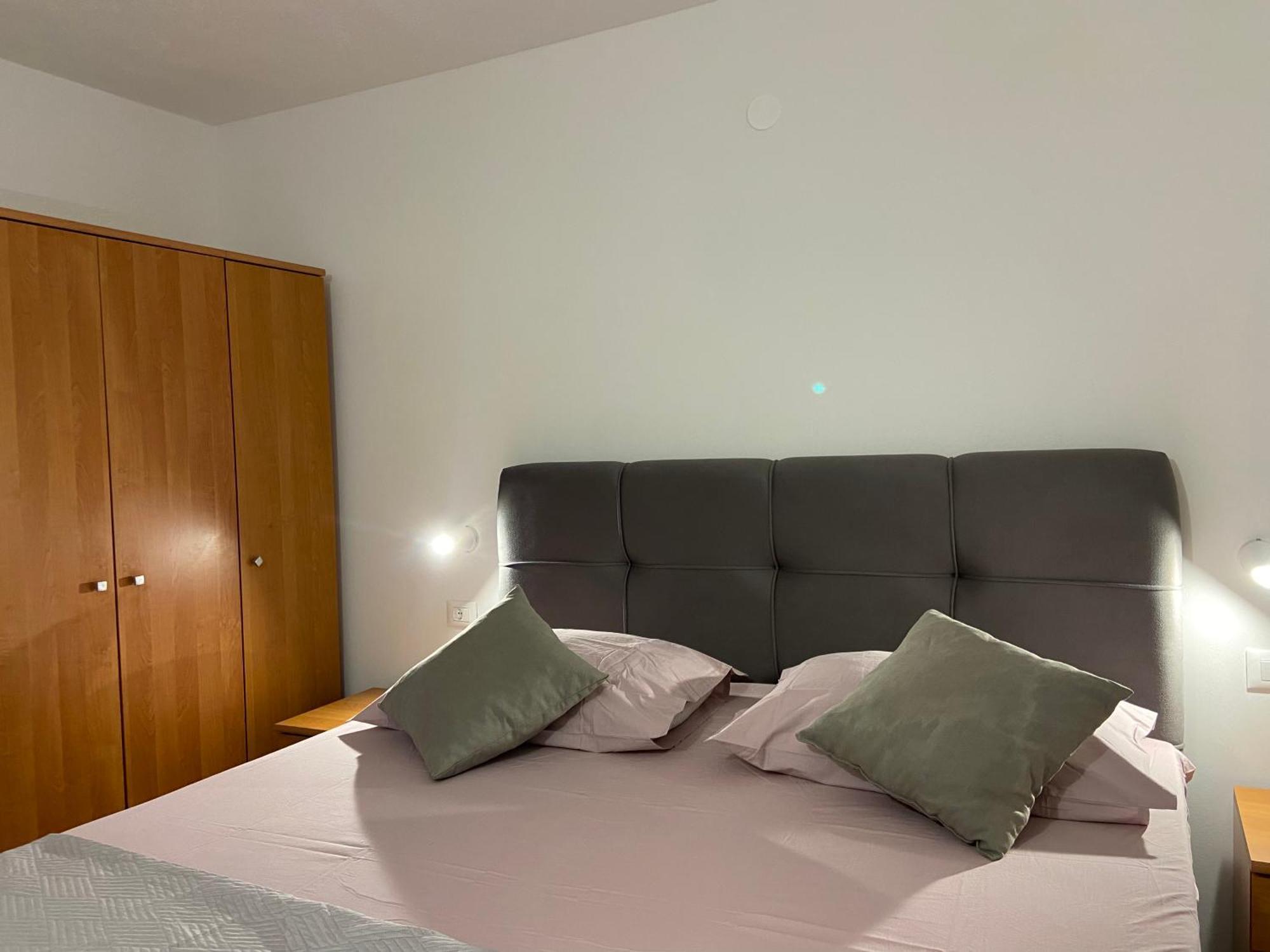 Apartmani Mara Rogoznica 罗戈兹尼察 外观 照片